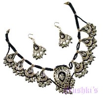 lac necklace earring set - click here for large view
